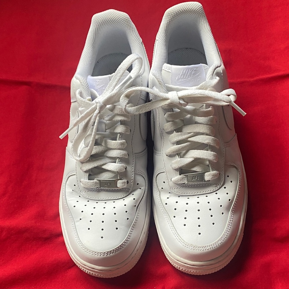 Nike White Sneakers - Picture 6 of 6